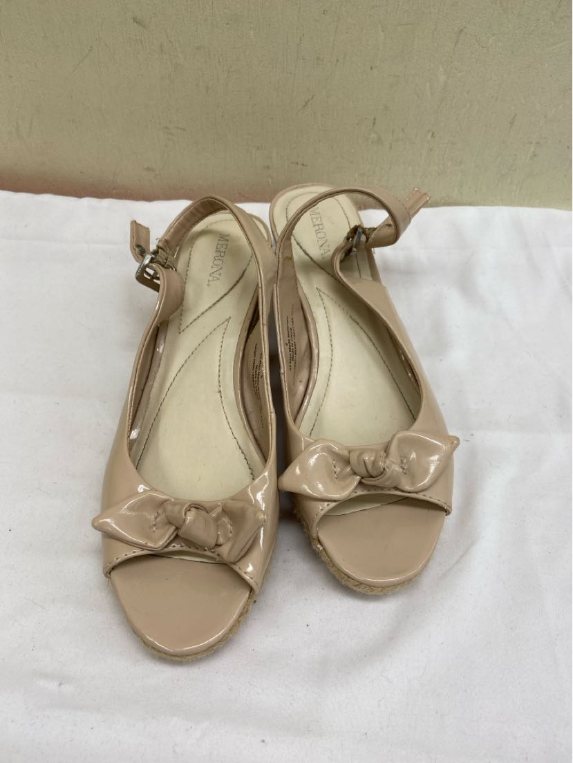 Merona Women's Size 8 Tan Sandals