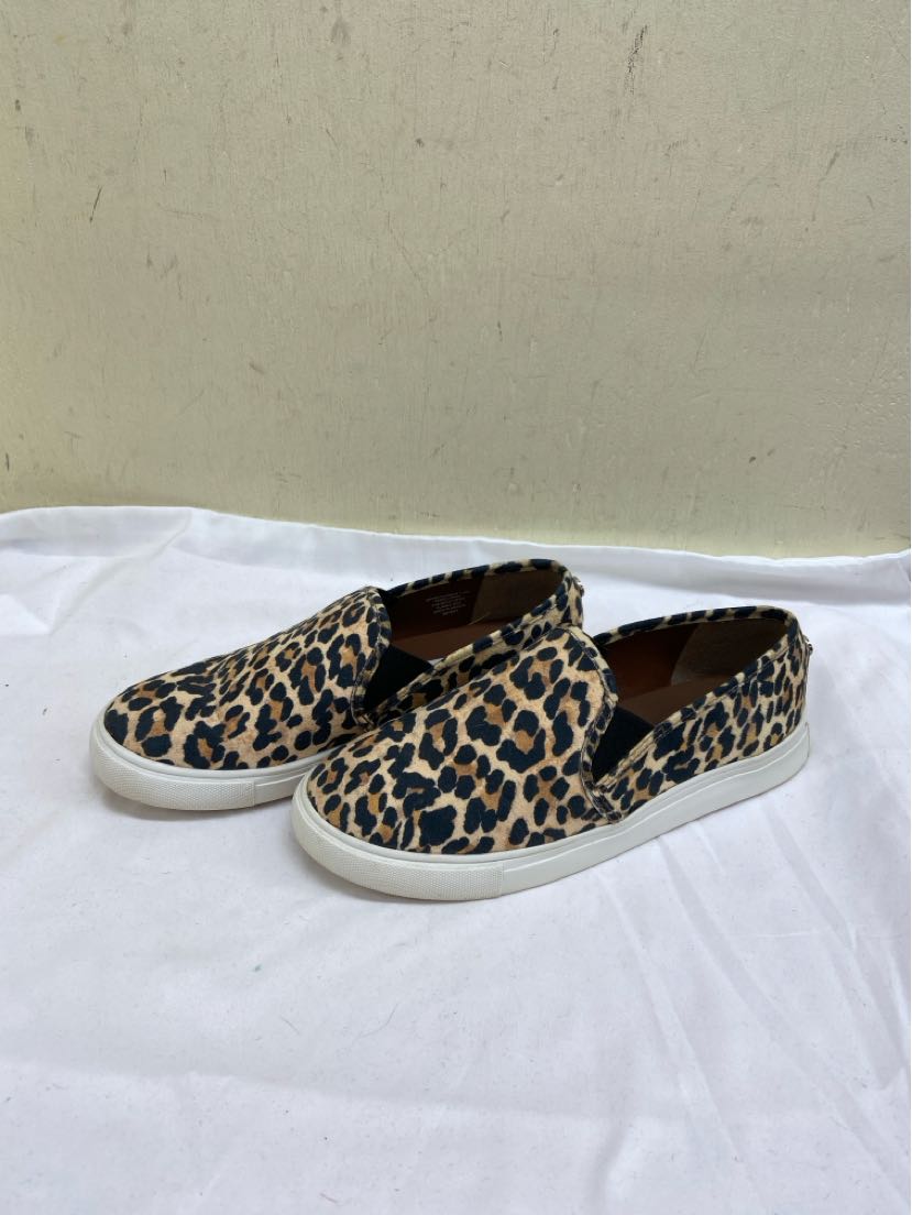 Steve Madden Women's Size 7-1/2 leopard print Flats Shoes