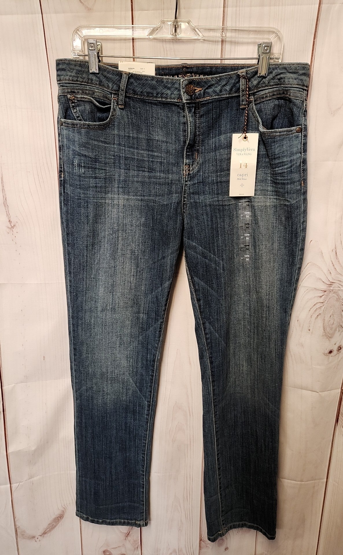 NWt Simply Vera Women's Size 32 (13-14) Blue Jeans Capri Mid Rise