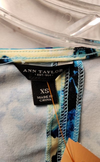 Ann Taylor Women's Size XS Blue Short Sleeve Top