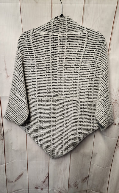NWT Lysse Women's Size One Size White & Black Cardigan