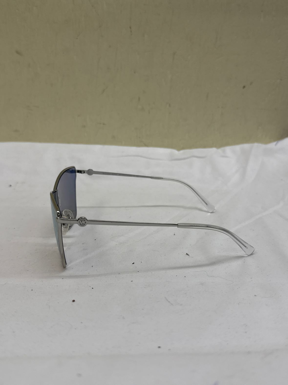 Michael Kors MK1063 Larissa Silver Sunglasses AS IS - scratches on lense