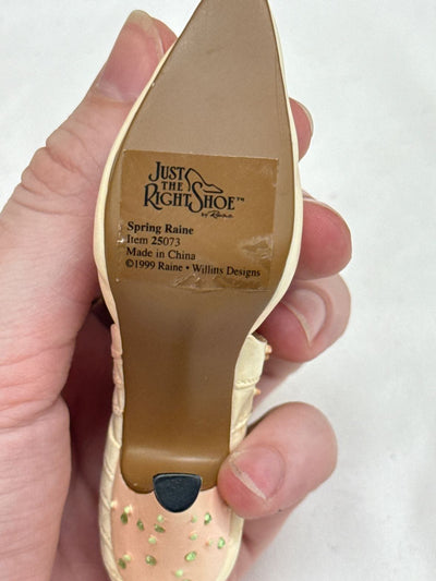 Just the Right Shoe "Spring Raine" 1999 Pink Pump Figurine