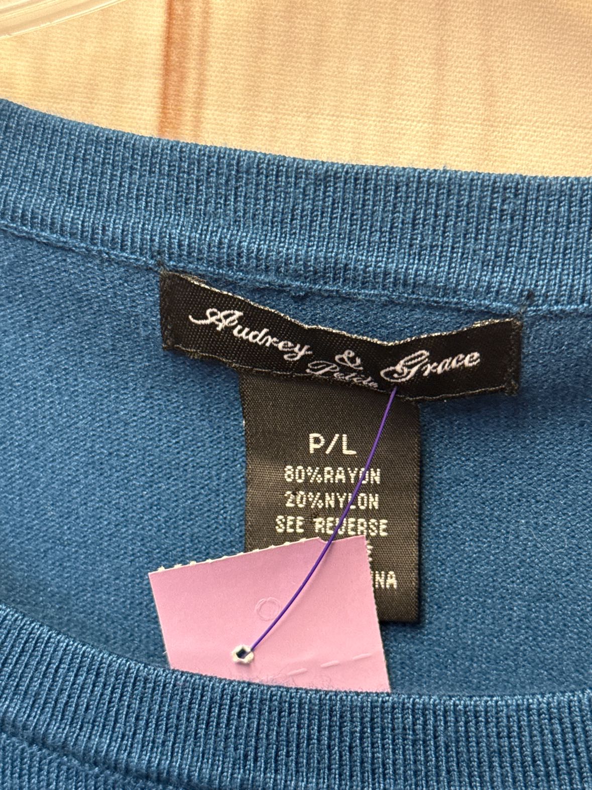 Audrey & Grace Women's Size L Petite Blue Sleeveless Top