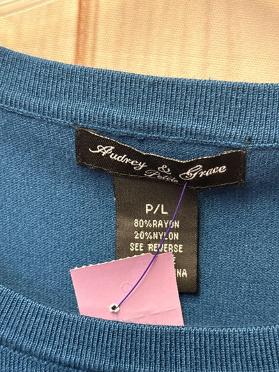 Audrey & Grace Women's Size L Petite Blue Sleeveless Top