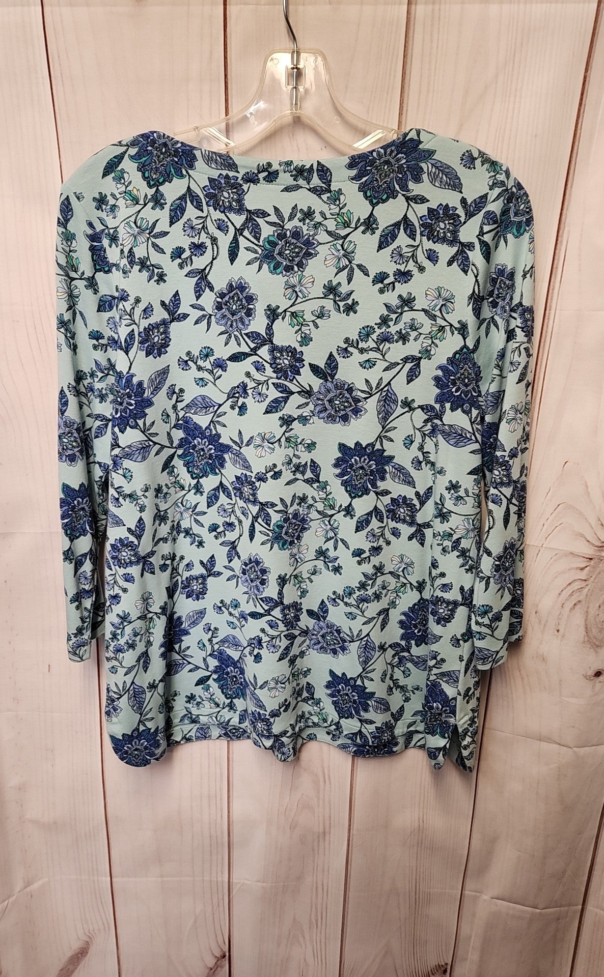 J Jill Women's Size M Petite Light Blue Floral 3/4 Sleeve Top