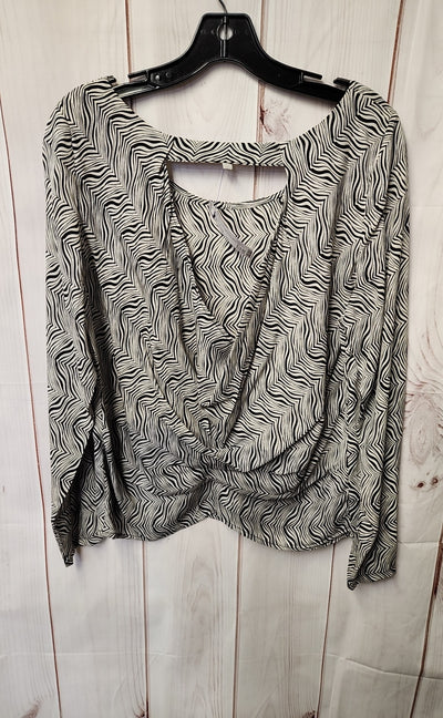 What Goes Around Comes Around Women's Size L Black & White Long Sleeve Top