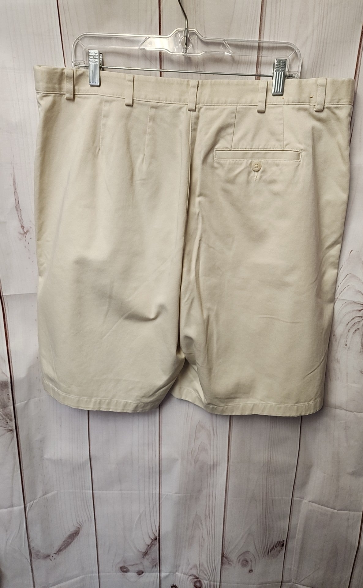 LL Bean Women's Size 18 Beige Shorts