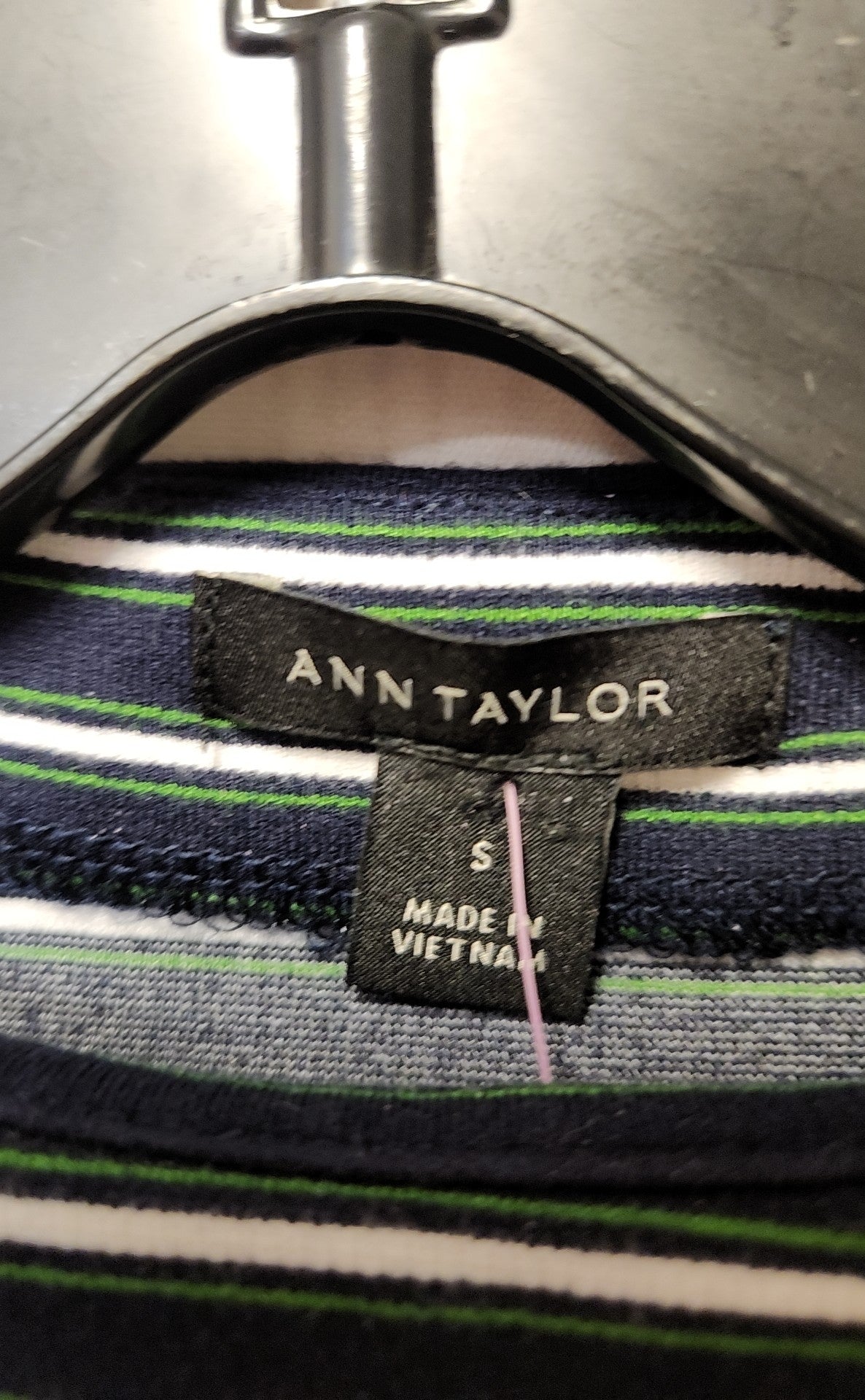 Ann Taylor Women's Size S Navy Sleeveless Top