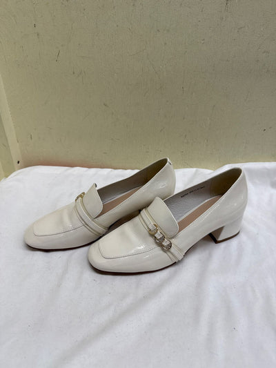 Belle Women's Size 6-1/2 White Pumps Shoes
