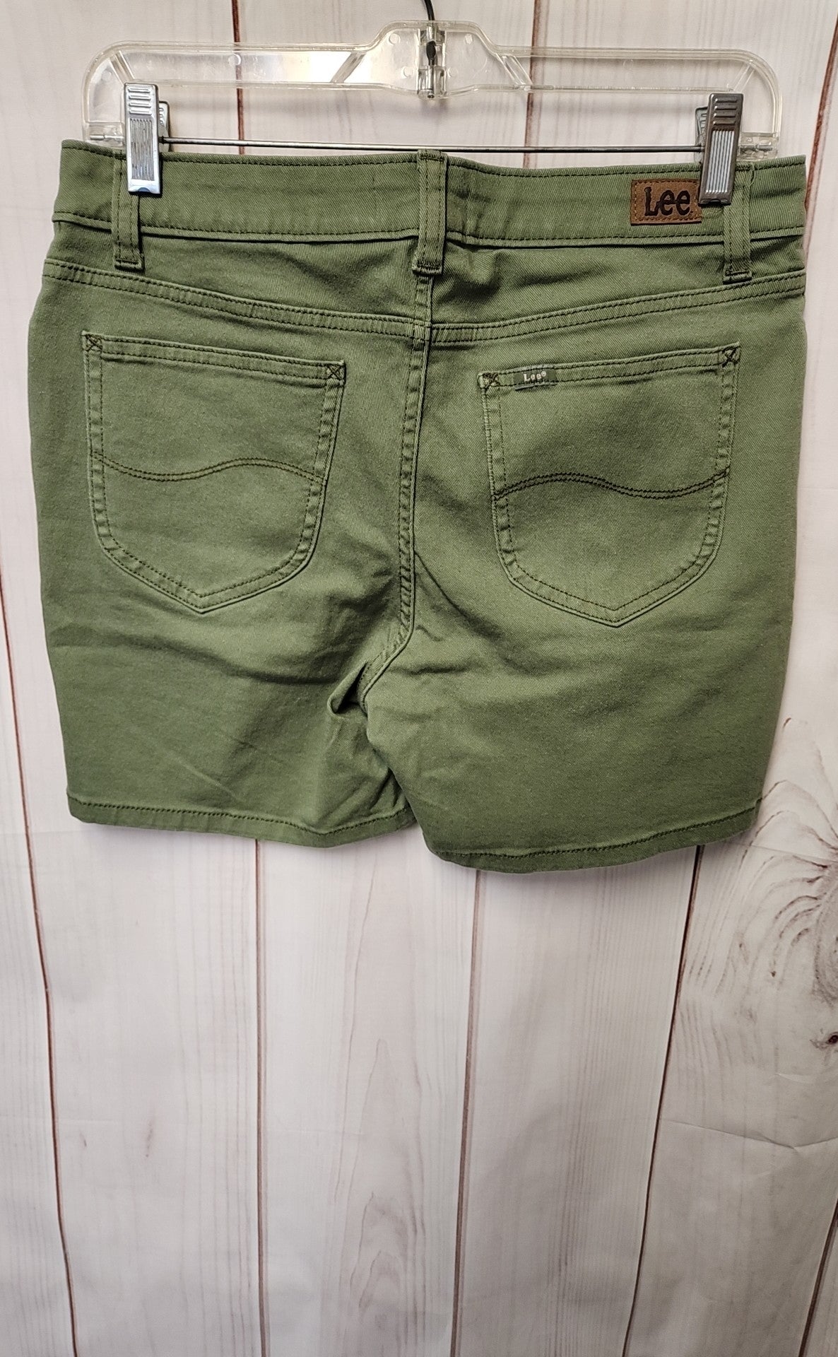Lee Women's Size 8 Green Shorts