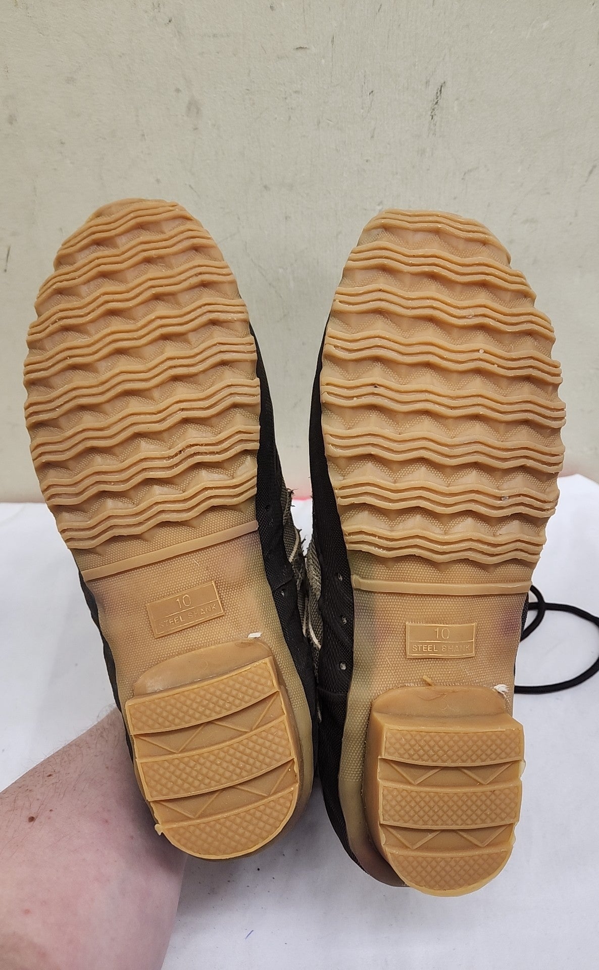 Dogwood Canyon Men's Size 10 Green Boots Shoes