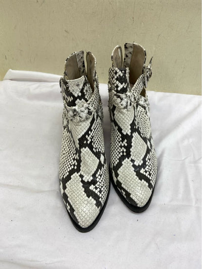 BP Women's Size 7-1/2 Black & White Snakeskin Boots
