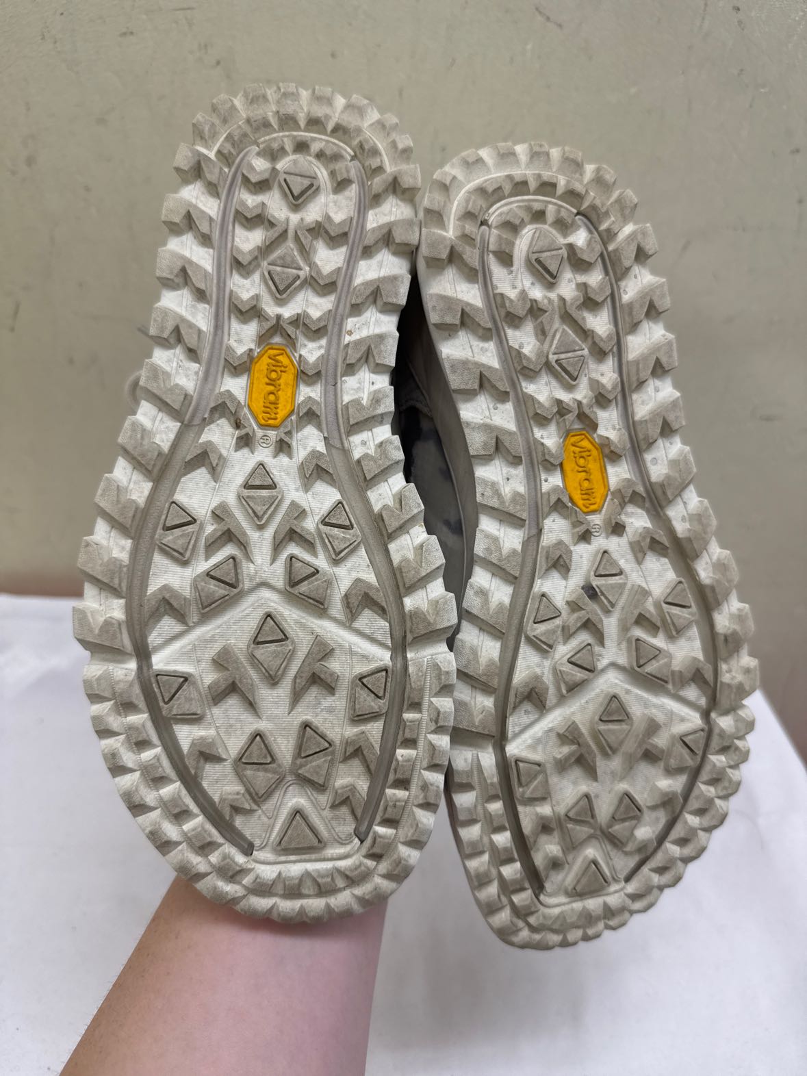 Merrell Women's Size 9 Off-White Sneakers Shoes
