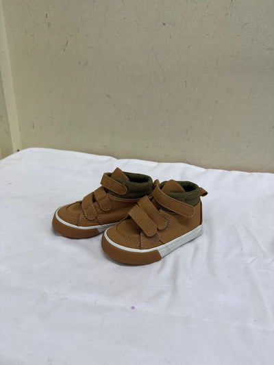 Old Navy Boy's Size 5 Brown Shoes