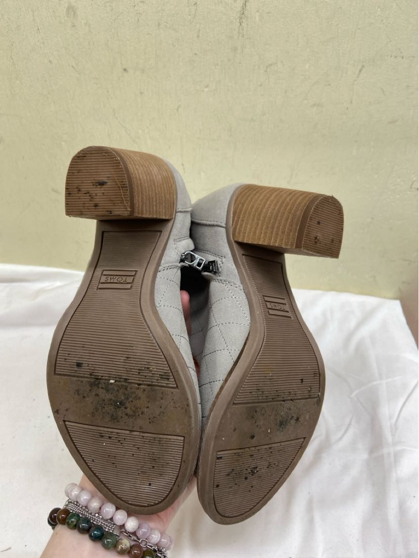 Toms Women's Size 5 Gray Open Toe Pumps