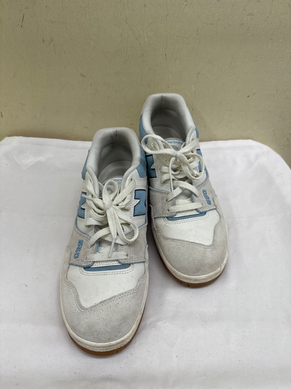 New Balance 550 University Retro Men's Size 10-1/2 White Sneakers Shoes