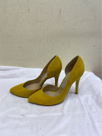 Chinese Laundry Women's Size 5-1/2 Yellow Pumps