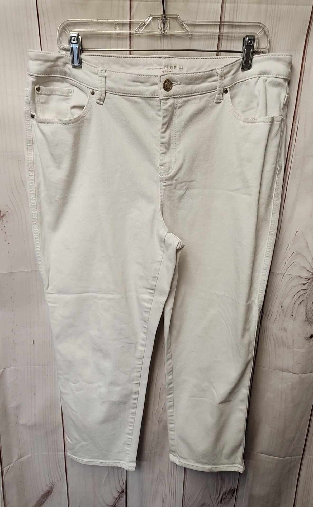 Chico's Women's Size 2.5 = US 14 White Pants Crop