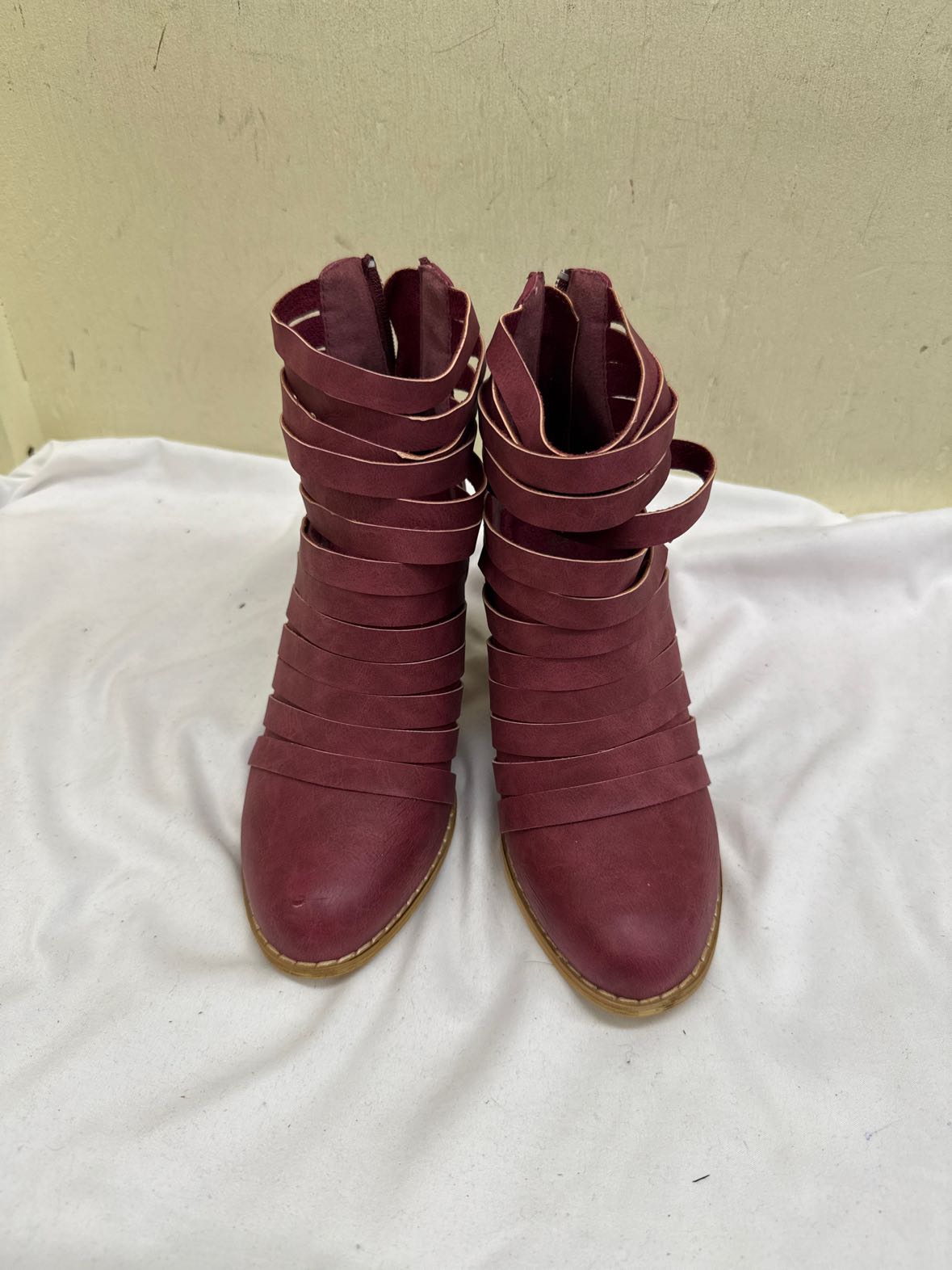 Mi.im Women's Size 6 Maroon Pumps Shoes