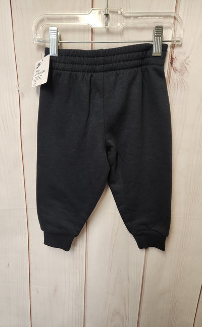 Nike Boy's Size 2 Black Sweatpants
