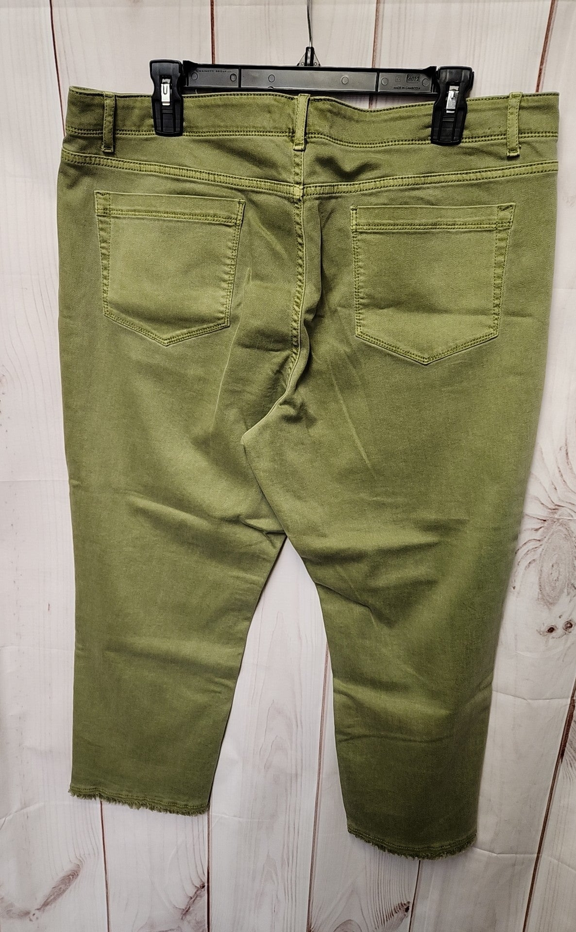 J Jill Women's Size 18 Green Pants Authentic Fit Cropped