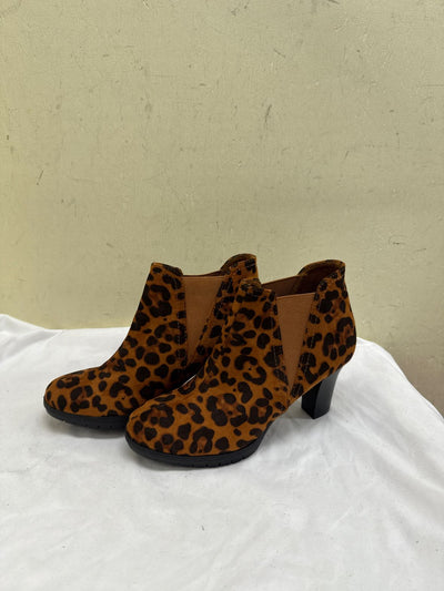 Allegra Women's Size 7 Brown leopard print Boots Shoes