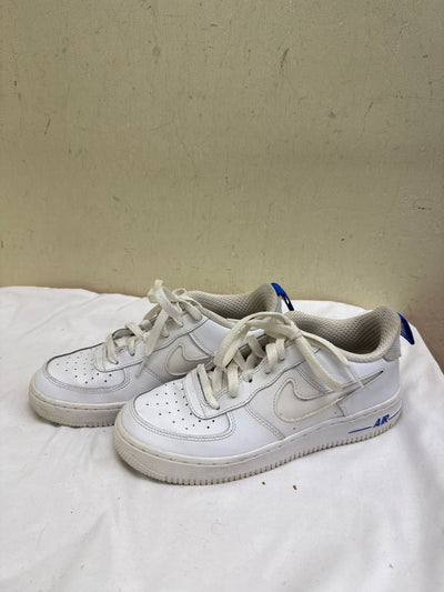 Nike Air Boy's Size 5-1/2 White Shoes