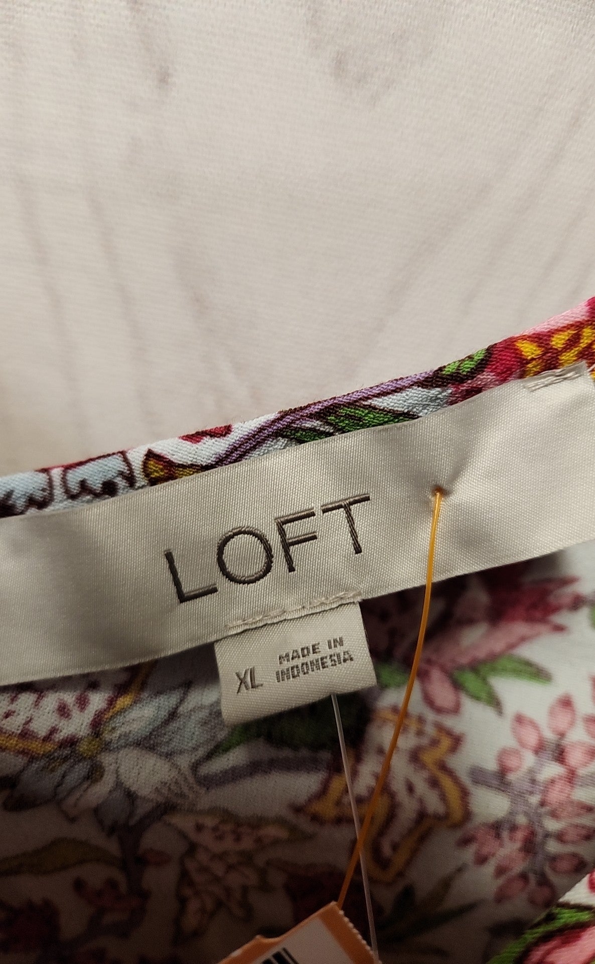 NWT Loft Women's Size XL White & Pink Floral Long Sleeve Top