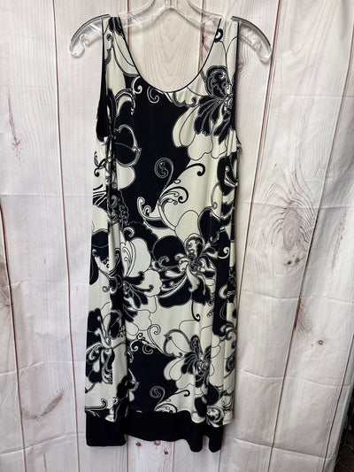 Travel Smith Women's Size M White & Black Reversible Dress