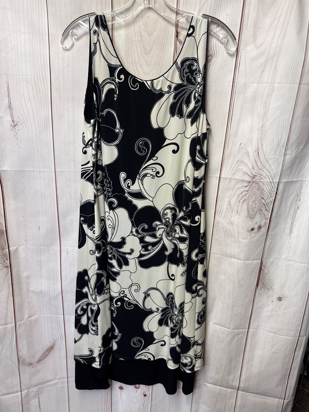 Travel Smith Women's Size M White & Black Reversible Dress