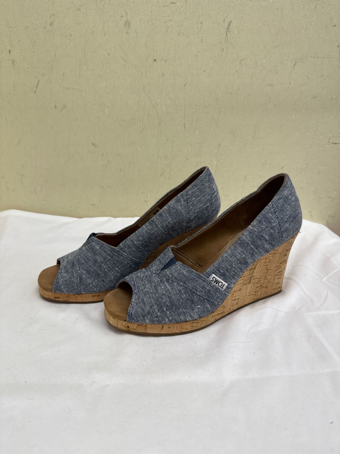Toms Women's Size 6-1/2 Blue Sandals