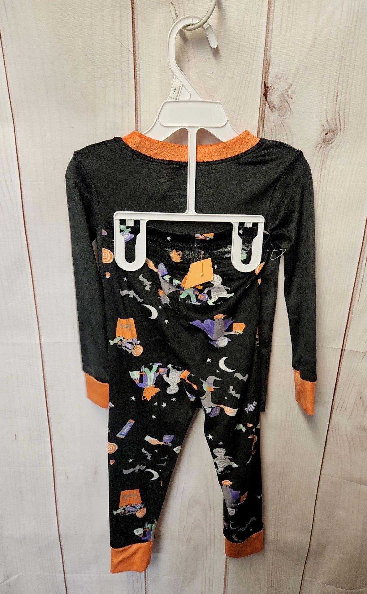 Trick or Treat Sleep Girls' Size 3 Black Halloween Pajamas Glow-in-the-dark