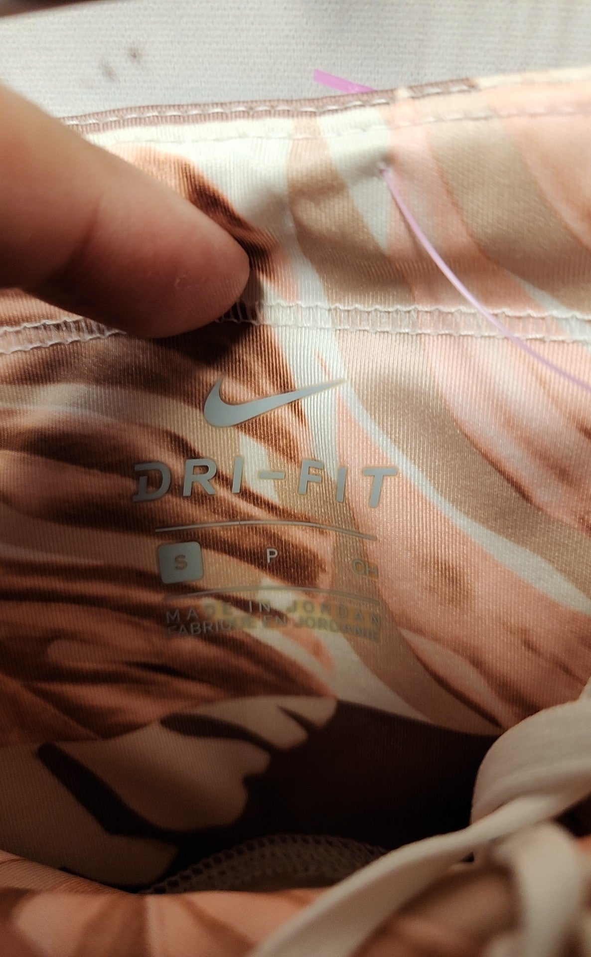 Nike Women's Size S Beige Active Capris