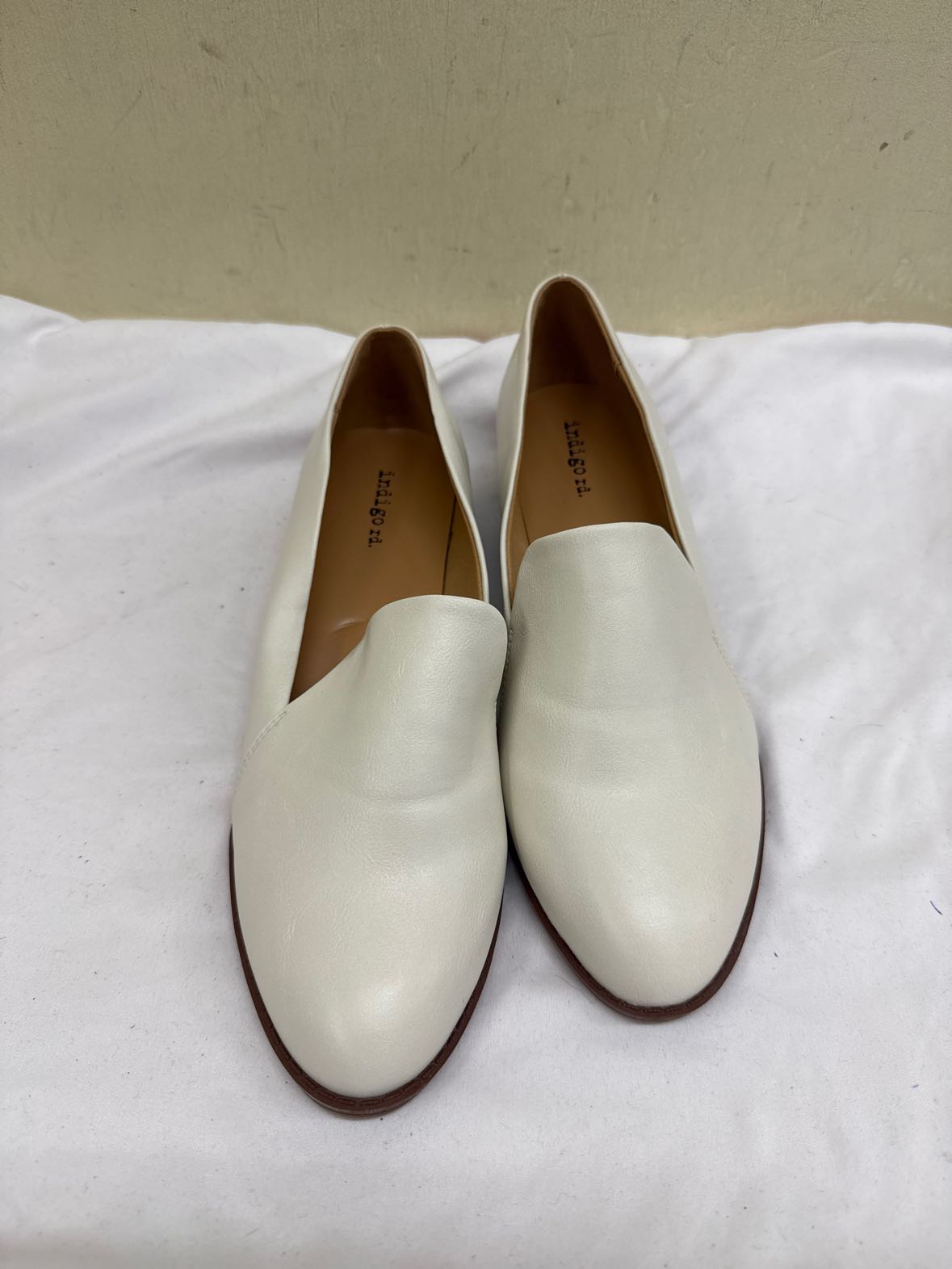 Indigo rd. Women's Size 10 White Flats Shoes