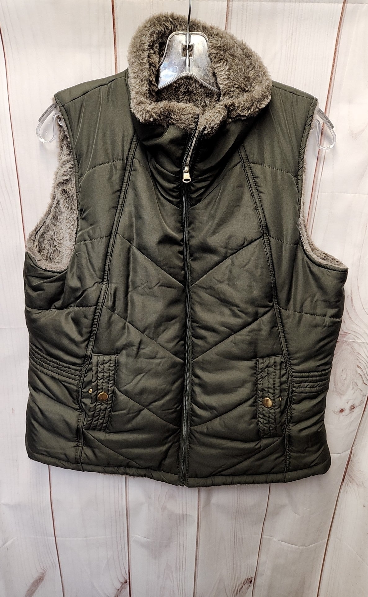 Mia & Tess Women's Size L Olive Green Vest