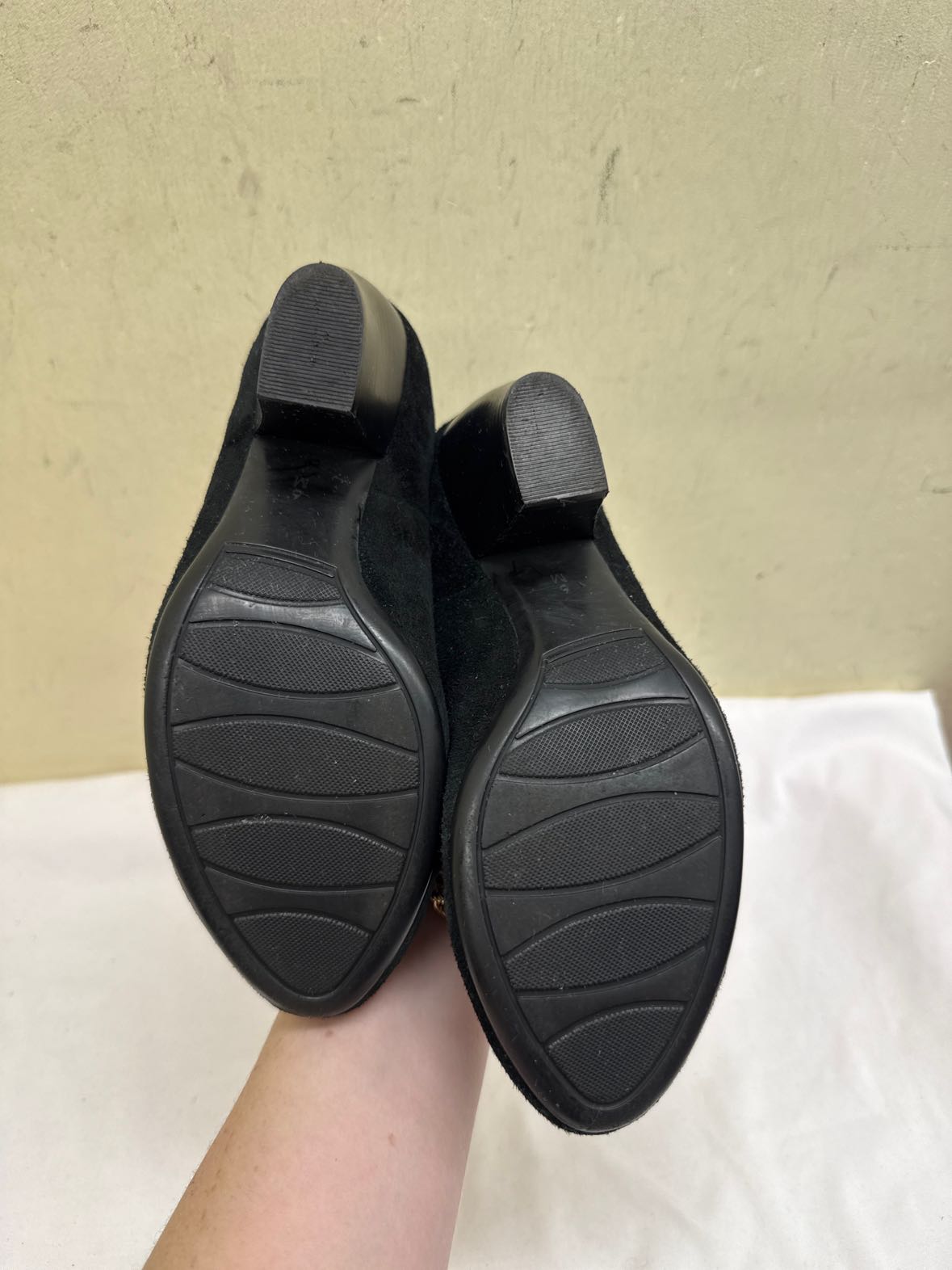 Van Eli Women's Size 6 Black Pumps Shoes