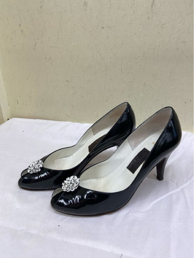 Amalfi Women's Size 9-1/2 Black Pumps
