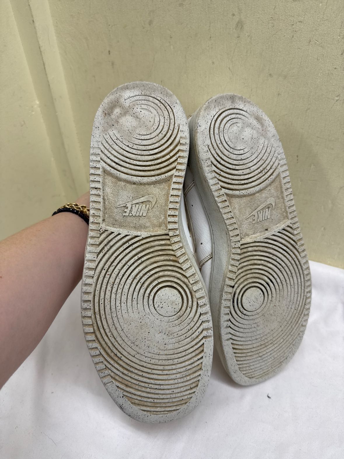 Nike Men's Size 12 White Sneakers Shoes