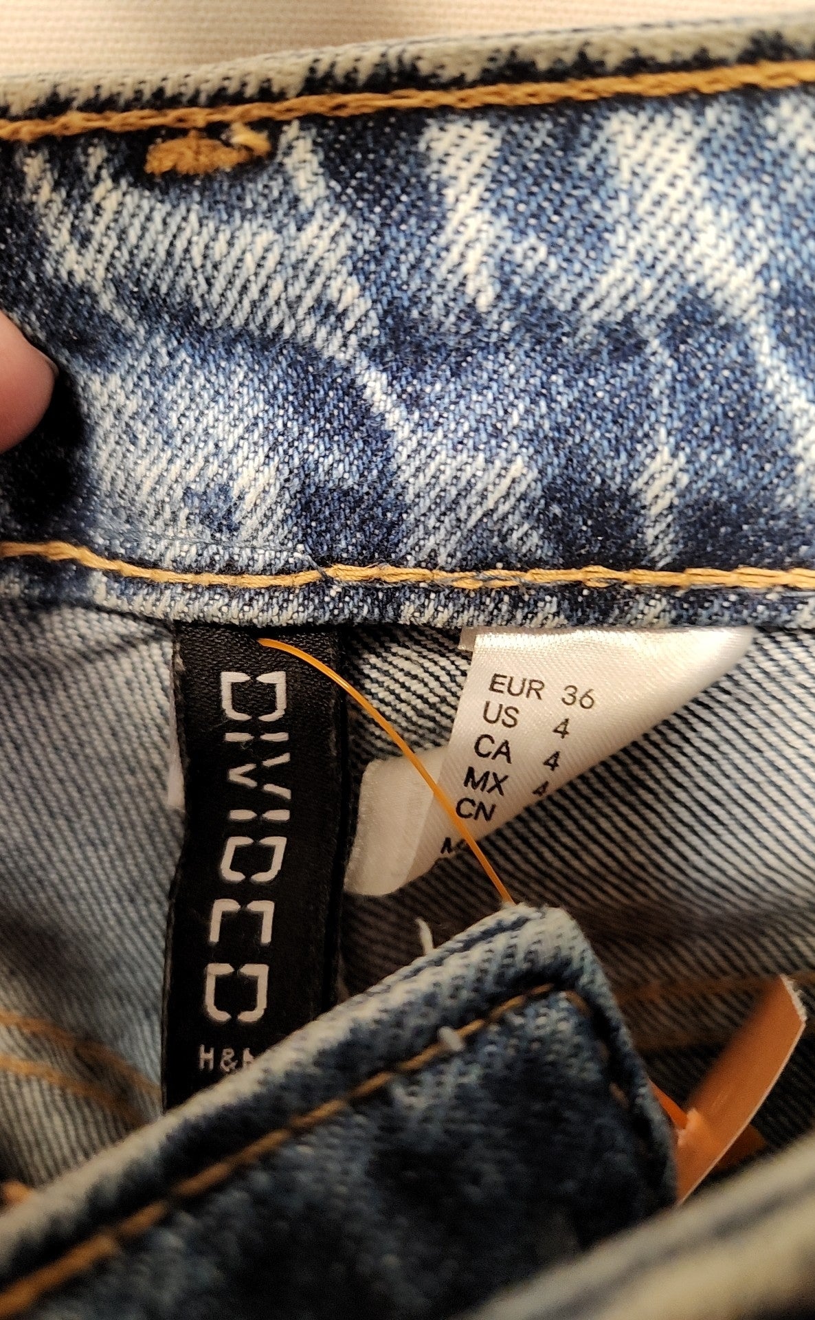 Divided Women's Size 27 (3-4) Blue Jeans