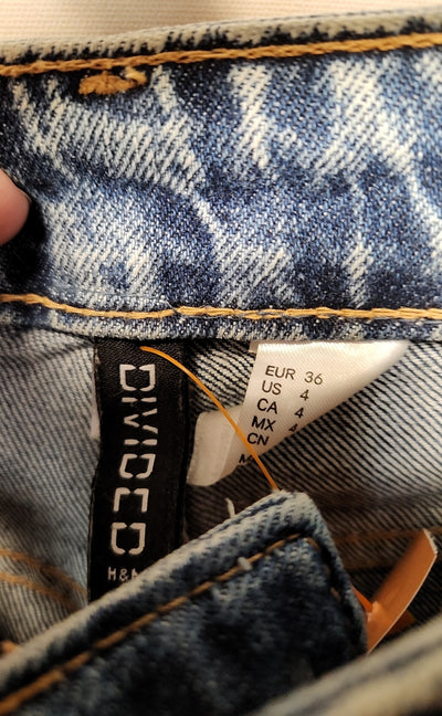 Divided Women's Size 27 (3-4) Blue Jeans