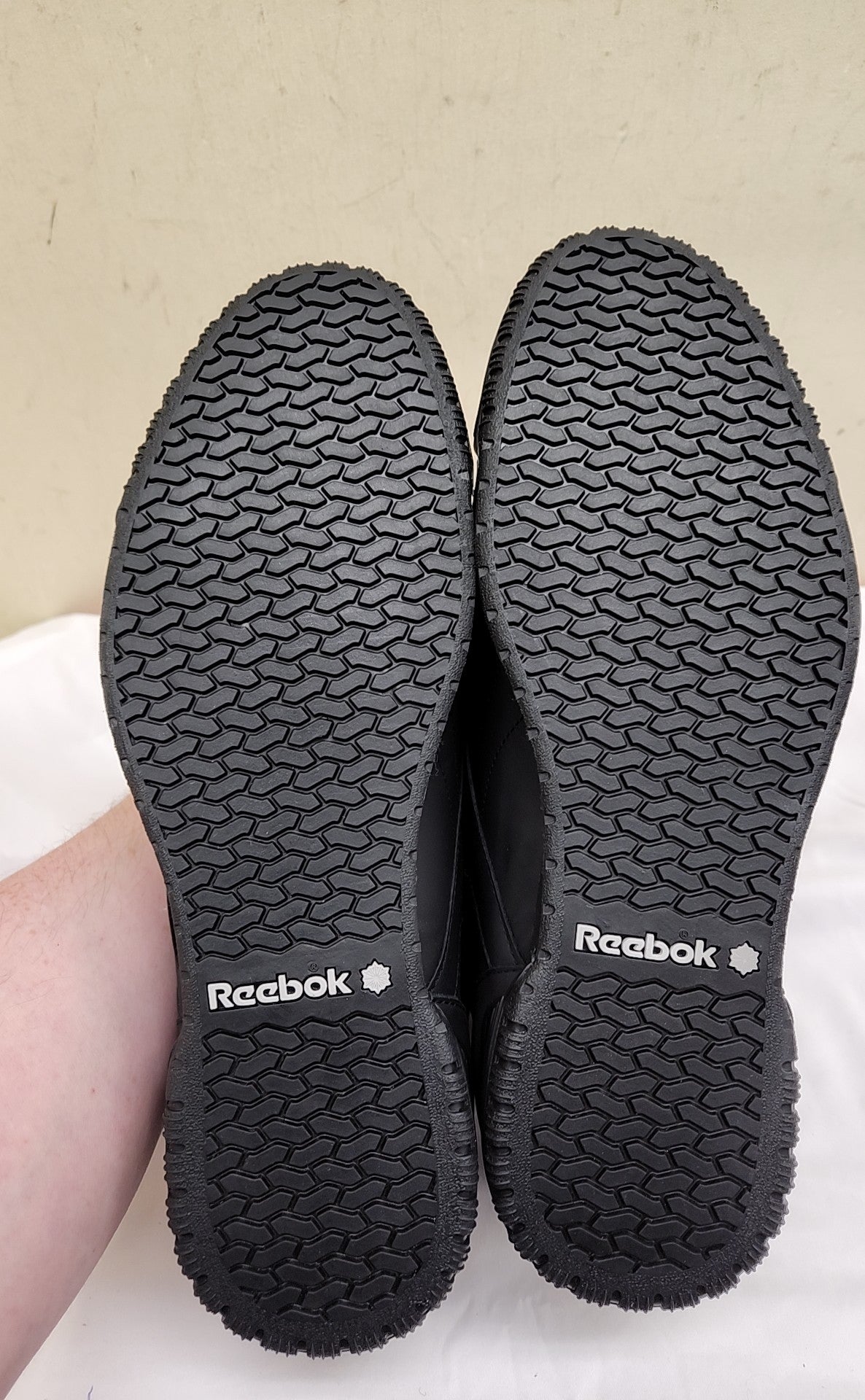 Reebok Men's Size 11 Black Shoes