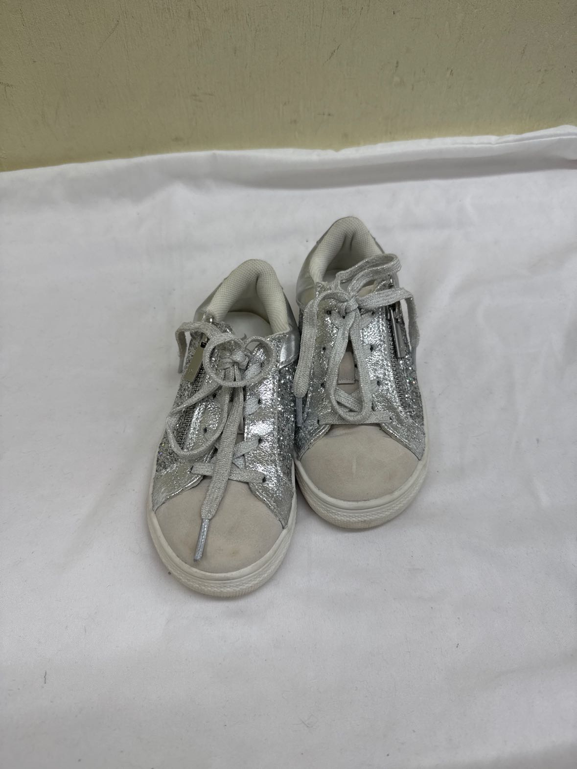 Nina Girl's Size 10 Silver Shoes
