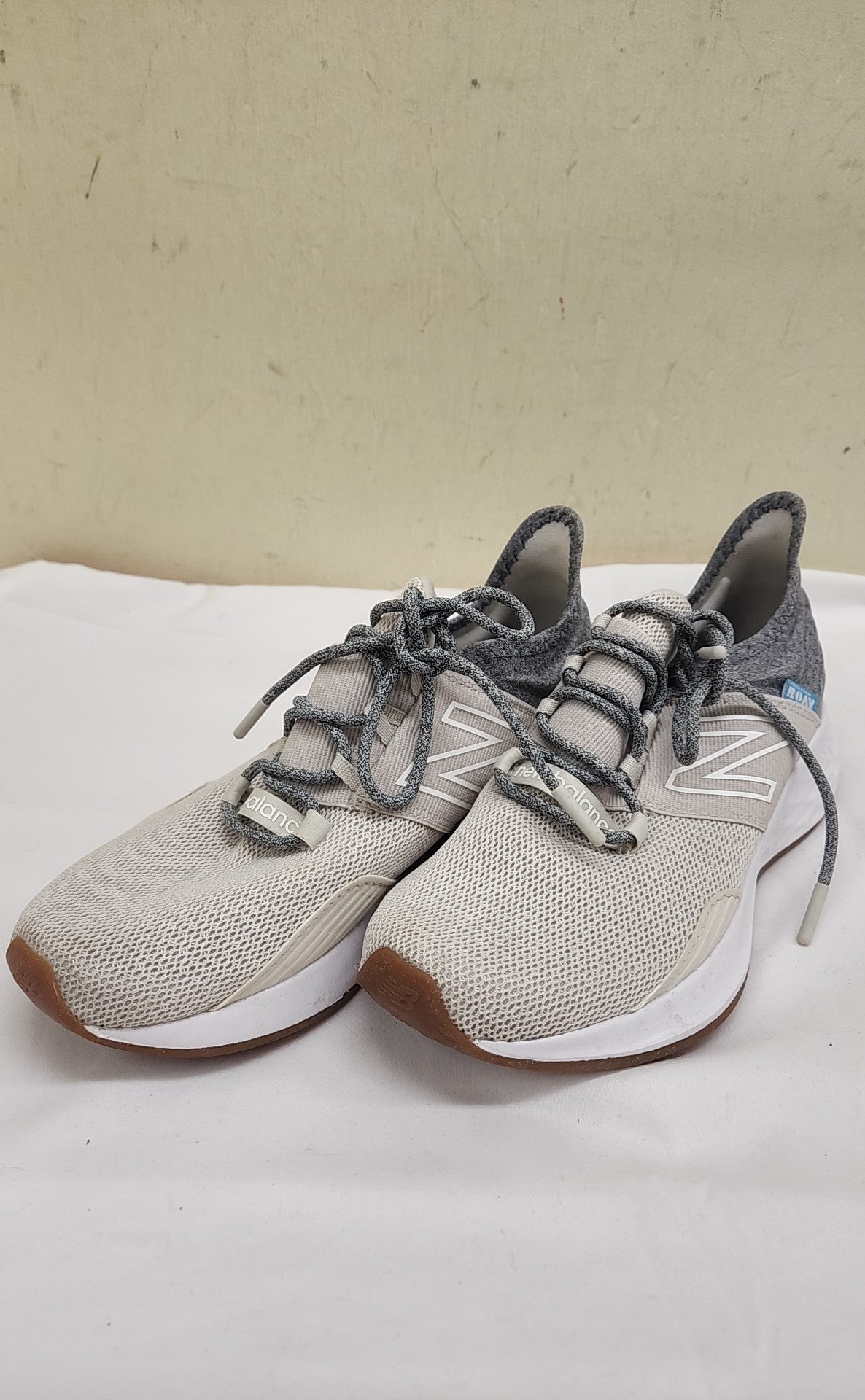New Balance Women's Size 7 Beige Sneakers