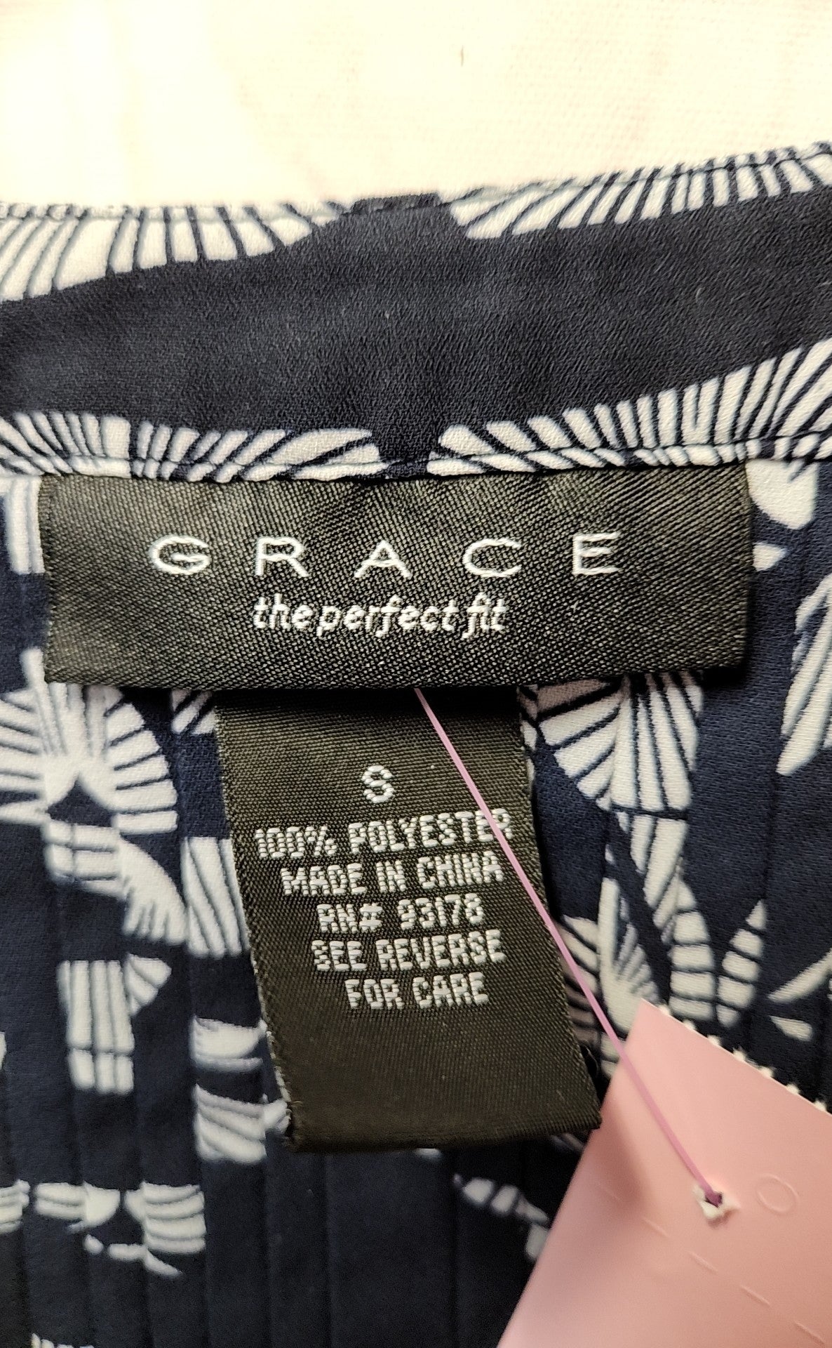Grace Women's Size S Navy Floral Sleeveless Top