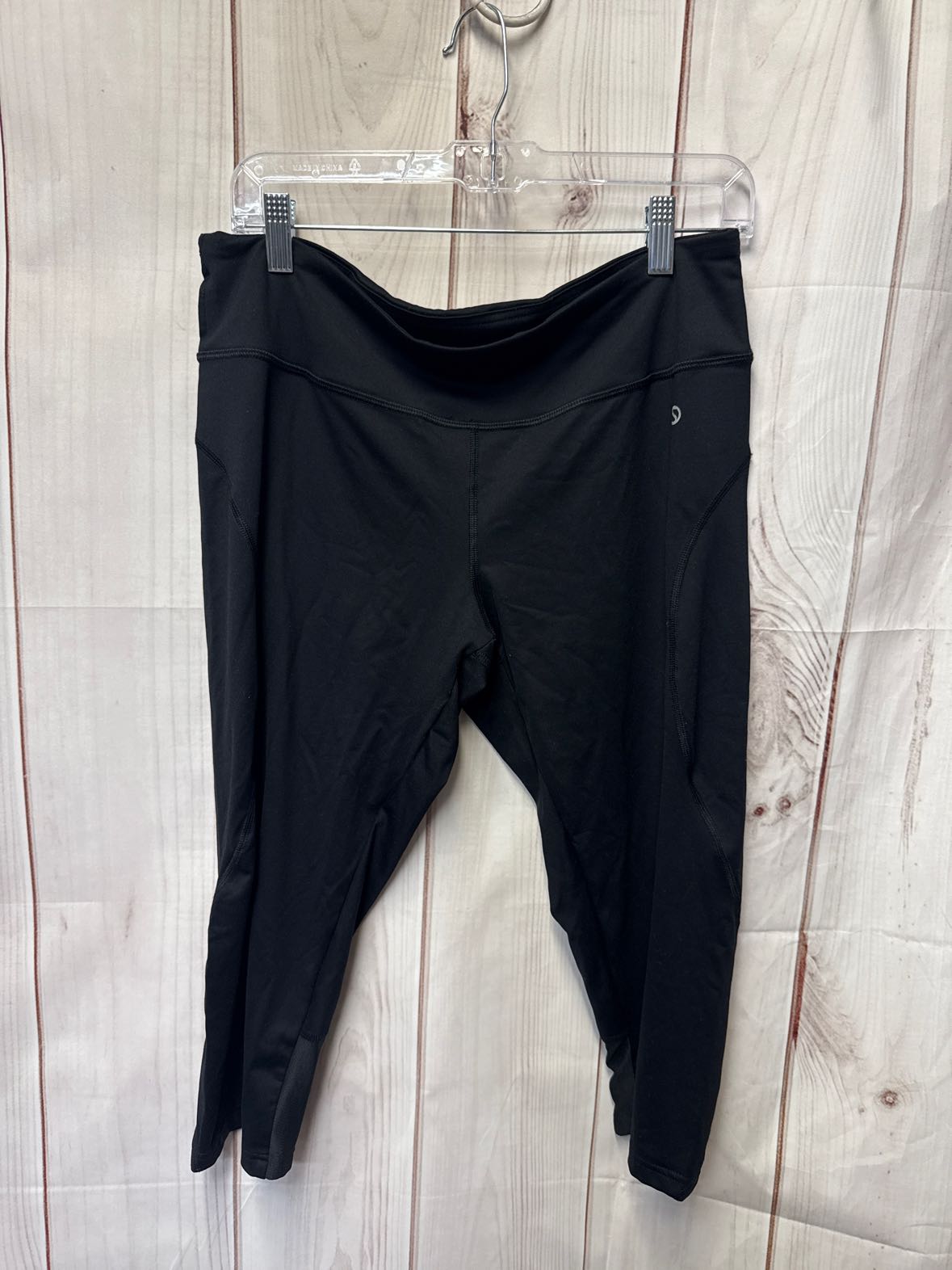 Shape Women's Size S Black Leggings