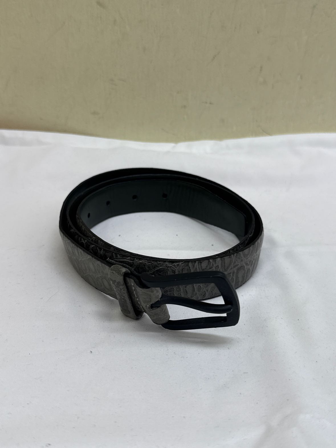 Size 40 Gray Belt