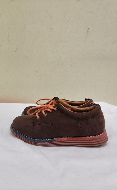 Tommy Hilfiger Boy's Size 2 Brown Shoes