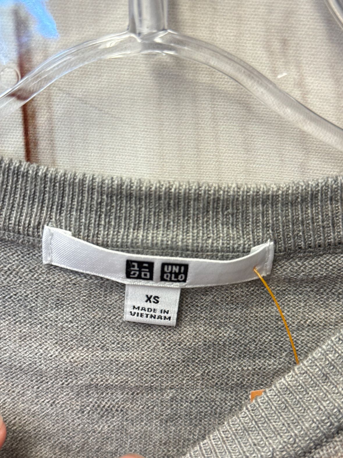 Uniqlo Women's Size XS Gray Sweater