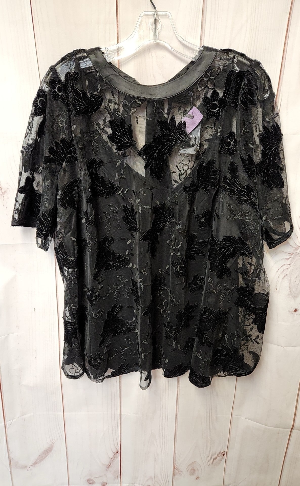 NWT Torrid Women's Size 0 = US L/12 Black Short Sleeve Top